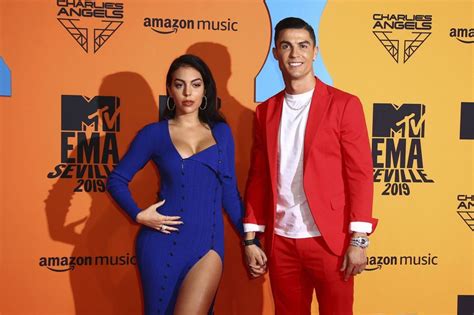 Check out this biography to know about her birthday, childhood, family. Georgina Rodriguez Wiki (Cristiano Ronaldo's Girlfriend ...