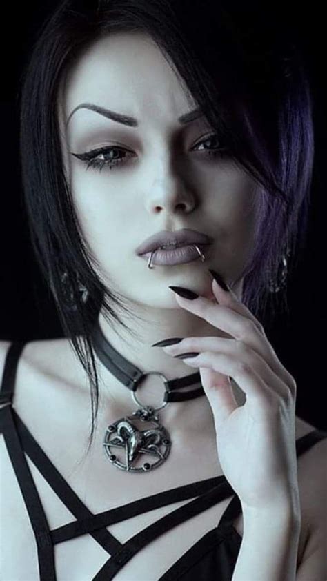 gothic girls goth beauty dark beauty dark fashion gothic fashion steam punk darya