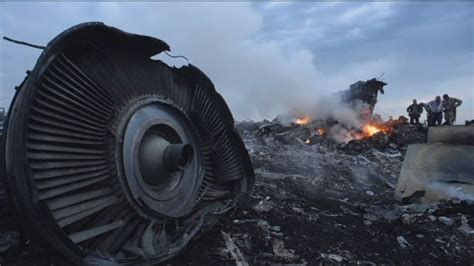Mh17 Wreckage Searched By Dutch Investigators To Recover Human Remains