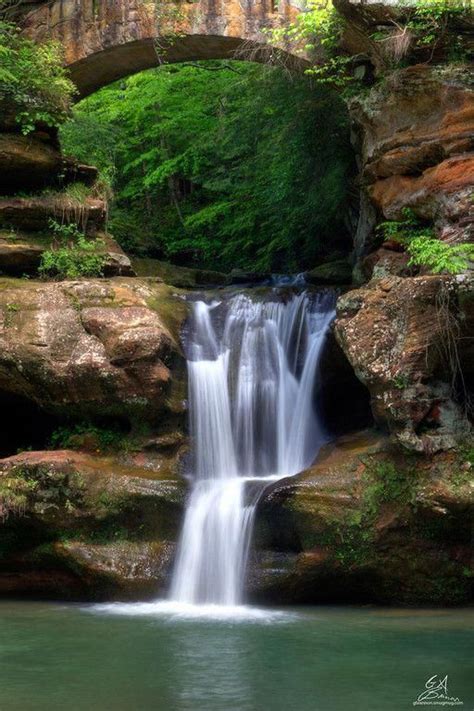 The Upper Falls Of Old Mans Cave Falls In Hocking Hills State Park