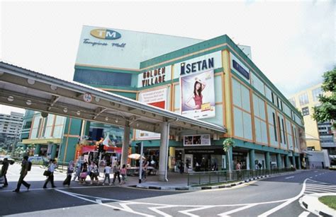 Includes operating hours, how to get there and more! Right View of Tampines Mall Building Image, Singapore