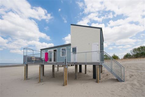 Vielmehr birgt der kauf einer immobilie oder eines grundstücks an der ostsee die möglichkeit, das eigene kapital krisensicher und mit aussicht auf eine hohe rendite anzulegen. Roompot Beach Resort Kamperland - Zeeland - Holland ...