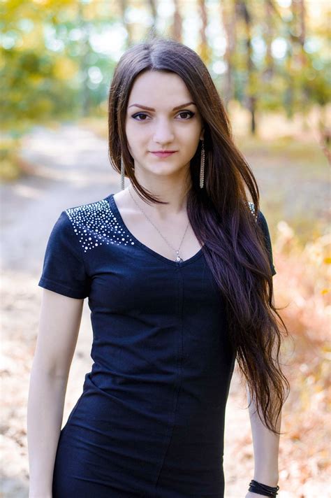Ukrainian Single Elizabeth Brown Eyes 29 Years Old Id101156