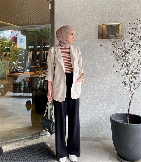 10 Ide Ootd Hijab Dengan Blazer Warna Netral Estetik