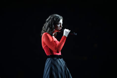 Watch Lorde Cover Carly Rae Jepsen’s “run Away With Me” Stereogum