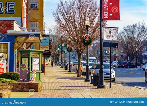 Downtown Main Street Scene Editorial Stock Image Image Of Town 168112624