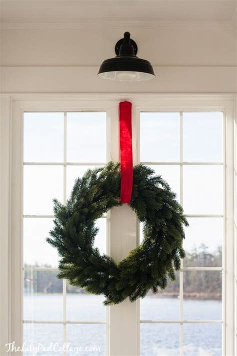 How To Hang A Wreath Without Damaging Woodwork Christmas Wreaths For