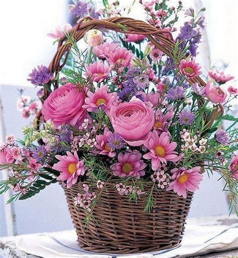 30 Lovely And Beautiful Mothers Day Flower Arrangements Ideas Basket