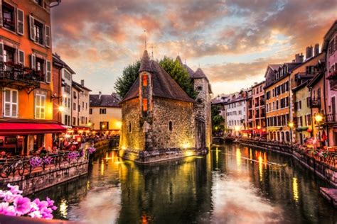 Las 15 Cosas Que Hay Que Ver Y Hacer En Annecy La Venecia De Los Alpes
