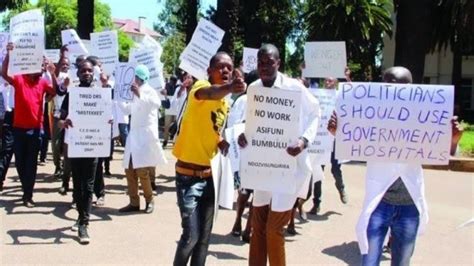 Zimbabwe Government Threatens To Sack More Striking Doctors Peoples Dispatch