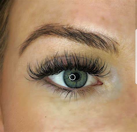 10 Simple Treatments For Dandruff On Eyelashes And Eyebrows