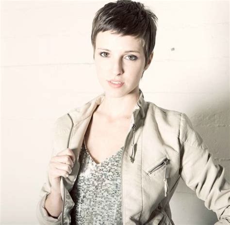 a beautiful little life perfect pixie haircuts part 2 27 perfect classic pixie cuts very