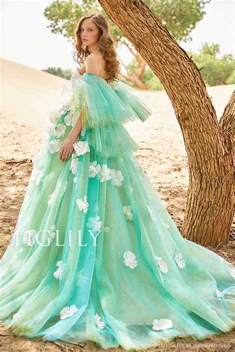 Want to discover art related to hochzeitskleid? Pin auf Dresses,Gowns, etc.