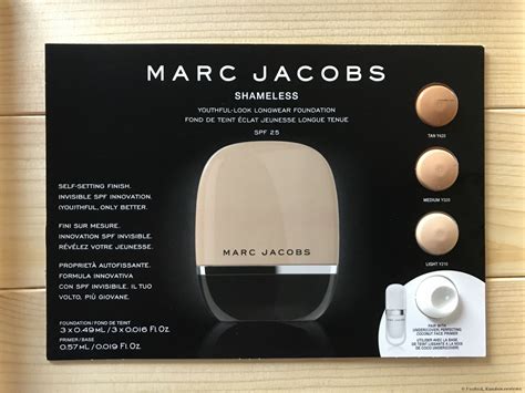 Marc Jacobs Shameless Youthful Look 24 Hour Foundation Eine