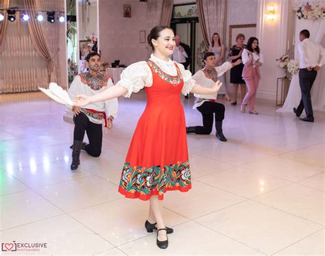 Dansuri Traditionale Rusesti ⭐ansamblu Basarabenii Dansatori Pentru