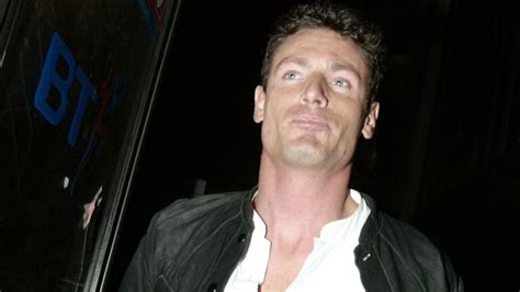 ex eastenders star dean gaffney begged paramedics to save his life itv news