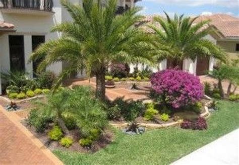 50 Florida Landscaping Ideas Front Yards Curb Appeal Palm Trees32