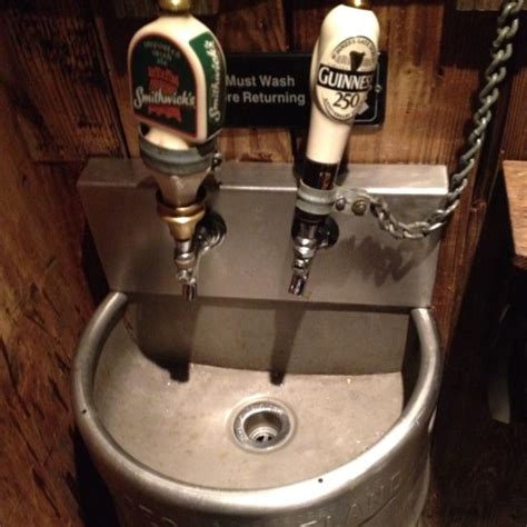 The growing popularity of the man cave idea is a great way to use what's often a large space. Pin by Ben LeDonni on Cool stuff | Man cave bathroom ...