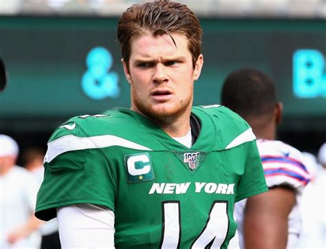 The carolina panthers qb could be the perfect addition to your roster in 2021. Sam Darnold Biography, Height, Weight, Body Stats and ...