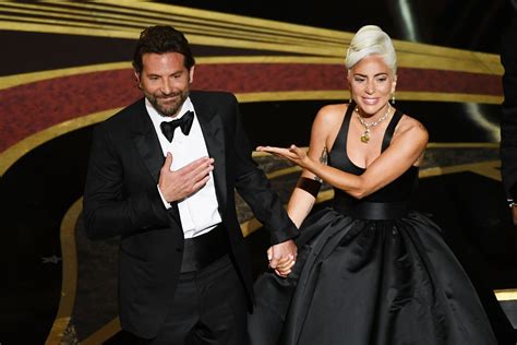 Svetevity Sk Lady Gaga A Bradley Cooper Vo Filme Nuda Barbra Streisand Skritizovala Známy Film
