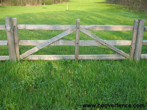 Choose from 2 rail, 3 rail vinyl fence, and 4 rail horse fence, crossbuck fence, plus diamond rail post and rail configurations. Hoover Fence Wood Split Rail Gates - Western Red Cedar w ...