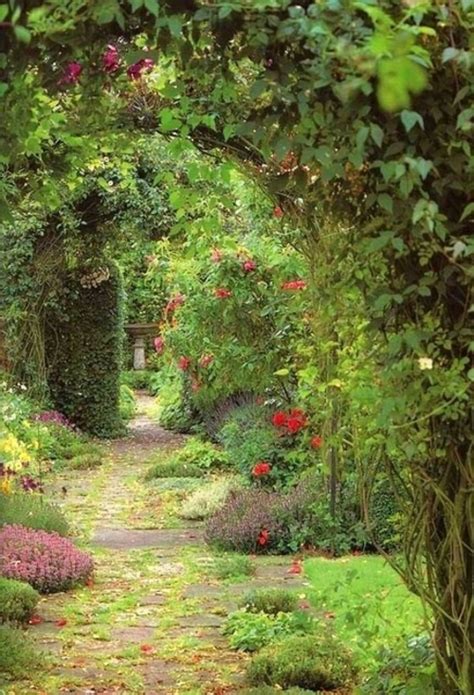 10 Secret Garden Ideas