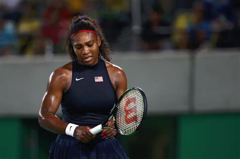 Serena Williamss Shot At History Hampered By Shoulder Wsj