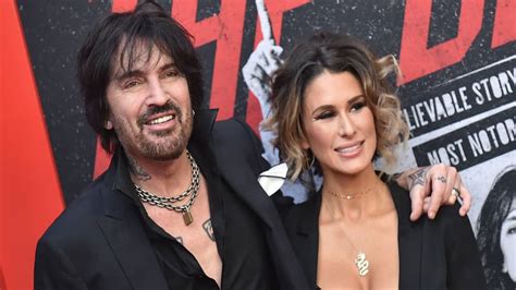Tommy Lees Wife Brittany Furlan Reveals How The Mötley Crüe Drummer