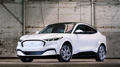 Best Electric Cars For Range For 2022 2022