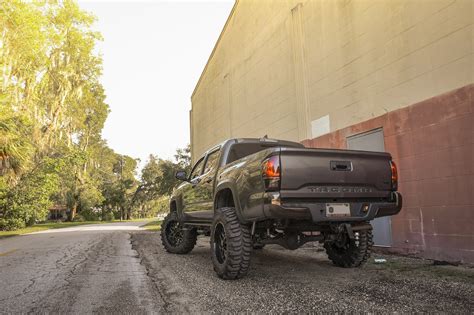 Gallery Toyota Tacoma On Hd Off Road Gridlock W 35 Inch Boggers