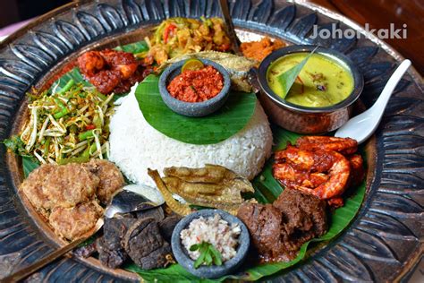 Making nasi ambeng may not be a walk in the park as it is a fairly difficult dish to make. Johor Bahru Nasi Ambang |Johor Kaki Travels for Food