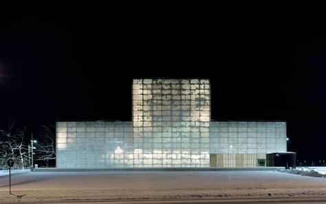 Bic für die blz 870700000000. Headquarters for the Deutsche Bundesbank in Chemnitz ...