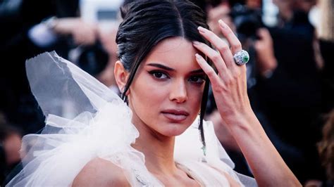 Kendall Jenner Calls Out Love Magazine My Words Were Twisted