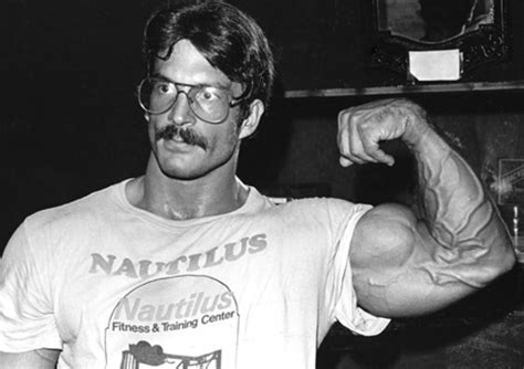 Mike Mentzer Showing His Vascularity Rbodybuilding