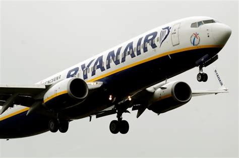 Couple Has Sex On Ryanair Flight In Front Of Shocked Passengers