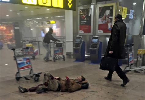 Photo Heroes Reporter Photographs Heroes After Brussels Airport Terror Attack Pictures