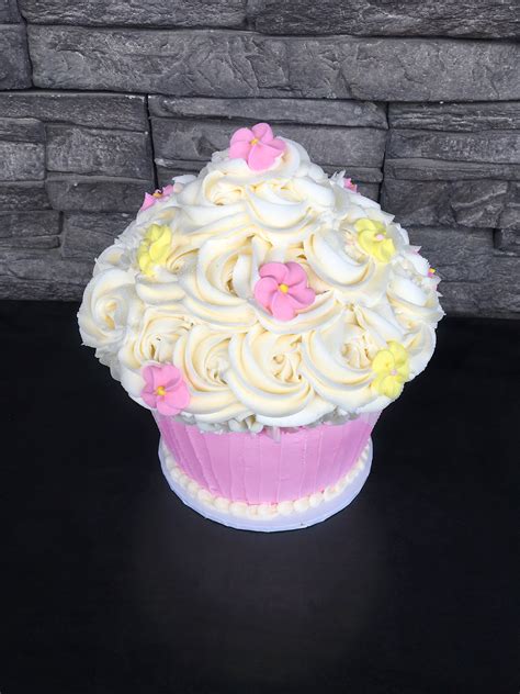 Giant Cupcake Birthday Cake Kidds Cakes And Bakery