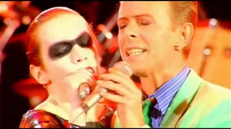 Freddie Mercury Ft David Bowie - Queen Y Annie Lennox & David Bowie - Under Pressure (The Freddie