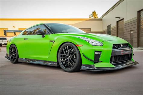 2017 nissan gt r with massive spoiler 9gag
