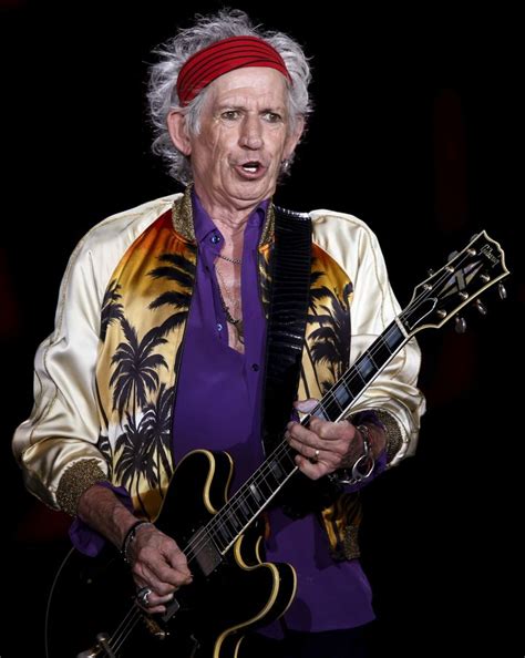 Keith richards is about to play happy but has a few technical issues, then plays the. Keith Richards Has No Intention Of Growing Old | HuffPost