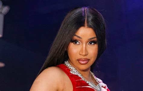 Cardi B Shares Explicit Texts She Exchanged With Offset Amid Infidelity Claims Flavourway