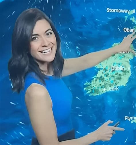 Lucy Verasamy In 2021 Weather Girl Lucy Lucy Weather Hottest Weather Girls
