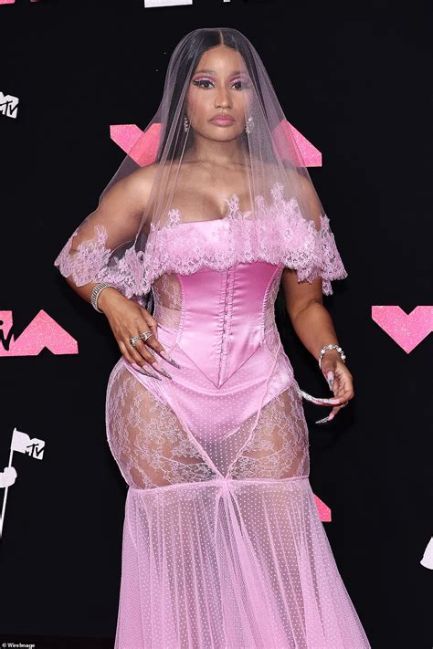 Mtv Vmas 2023 Worst Dressed Nicki Minaj Is A Bizarre Pink Bride Emily Ratajkowski Dons