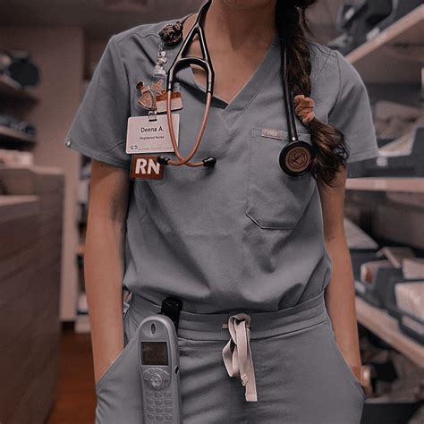 Pin By Francieli On Aes Books Doctor Outfit Nurse Aesthetic