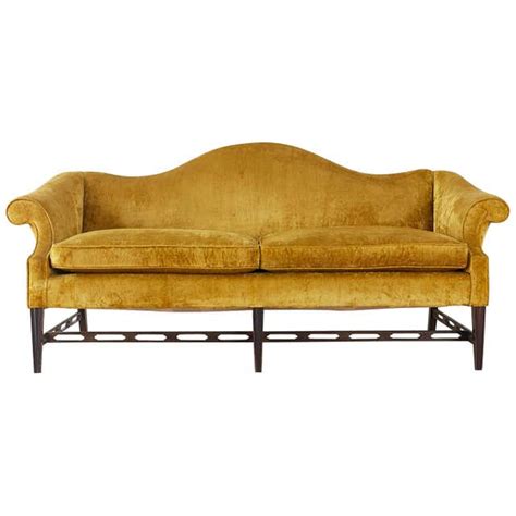 1930s Queen Anne Style Camel Back Sofa In 19thc Linen At 1stdibs