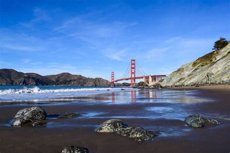 Golden Gate Bridge Panorama Van Baker Beach Op Sunny Summer Day Stock