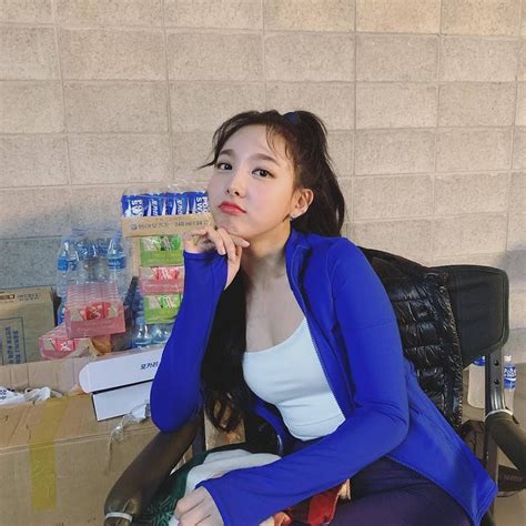 Twice S Nayeon Shows Off Her Glamorous Body In Recent Photos Koreaboo
