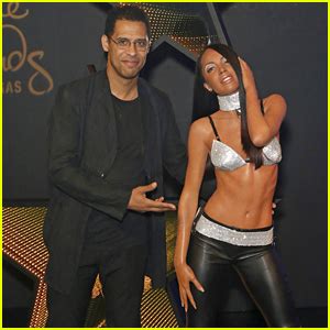 Aaliyahs Brother Rashad Debuts Wax Figure At Madame Tussauds Las Vegas Aaliyah Rashad
