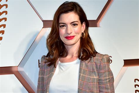 Anne Hathaway I Dont Have A Drinking Problem I Have A Hangover