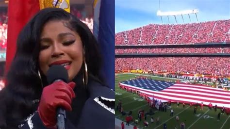 Beautiful Moment Kc Stadium Loudly Sings National Anthem After Artist